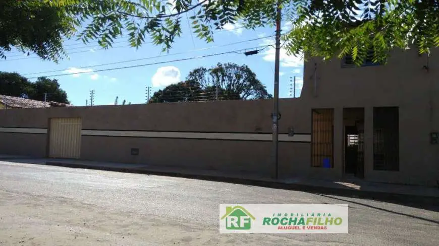 Casa com 4 Quartos para Alugar por R$ 4.000/Mês Rua Firmino da Paz - Tabuleta, Teresina - PI