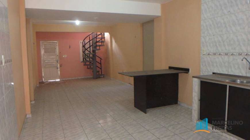 Casa com 3 Quartos para Alugar, 90 m² por R$ 809/Mês Rua Edgar Falcão, 384 - Presidente Kennedy, Fortaleza - CE