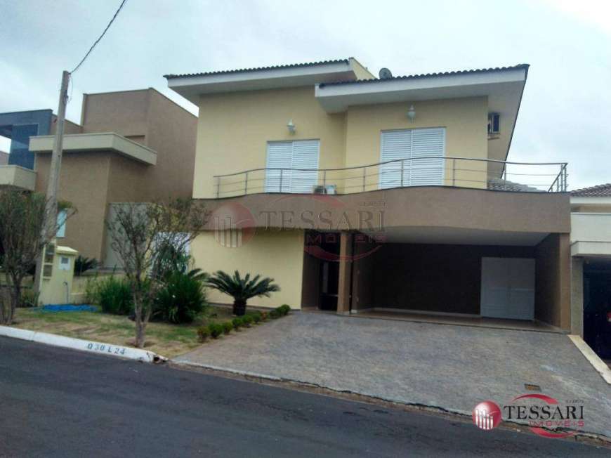 Casa de Condomínio com 4 Quartos para Alugar, 360 m² por R$ 3.800/Mês Avenida Cecconi e Gerosa - Condomínio Recanto do Lago, São José do Rio Preto - SP