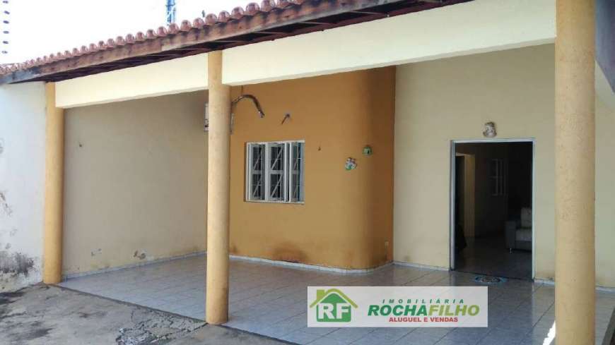 Casa com 3 Quartos para Alugar por R$ 2.000/Mês Rua Tiradentes - Centro, Teresina - PI