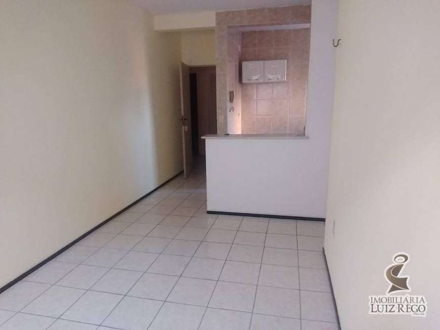 Apartamento com 2 Quartos para Alugar, 51 m² por R$ 550/Mês Rua Caramuru, 105 - Serrinha, Fortaleza - CE