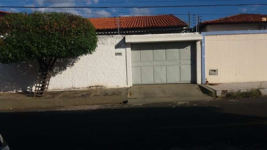 Casa com 4 Quartos à Venda, 180 m² por R$ 480.000 Rua São Paulo, 330 - Acarape, Teresina - PI