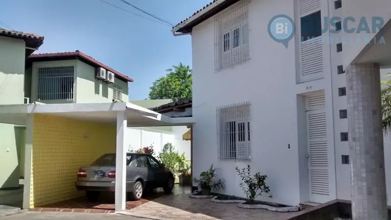 Casa de Condomínio com 3 Quartos à Venda, 260 m² por R$ 550.000 Capuchinhos, Feira de Santana - BA