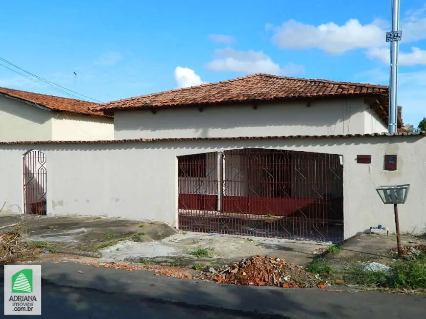 Casa com 3 Quartos para Alugar, 150 m² por R$ 1.100/Mês Santo André, Anápolis - GO