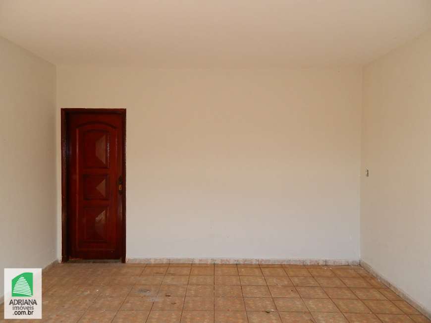 Casa com 3 Quartos para Alugar, 150 m² por R$ 1.100/Mês Santo André, Anápolis - GO