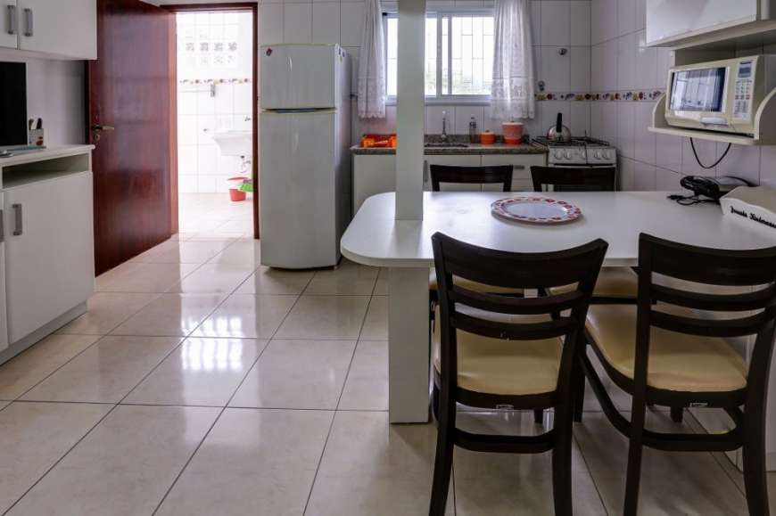 Apartamento com 1 Quarto para Alugar por R$ 750/Dia Rua dos Chernes - Jurerê, Florianópolis - SC