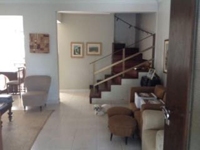 Casa de Condomínio com 4 Quartos à Venda, 240 m² por R$ 600.000 Rua Santa Mônica, 75 - Jardim Califórnia, Cuiabá - MT