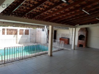 Casa com 3 Quartos para Alugar, 250 m² por R$ 4.000/Mês Compensa, Manaus - AM