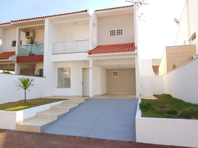 Casa de Condomínio com 3 Quartos para Alugar por R$ 1.850/Mês Recanto dos Magnatas, Maringá - PR