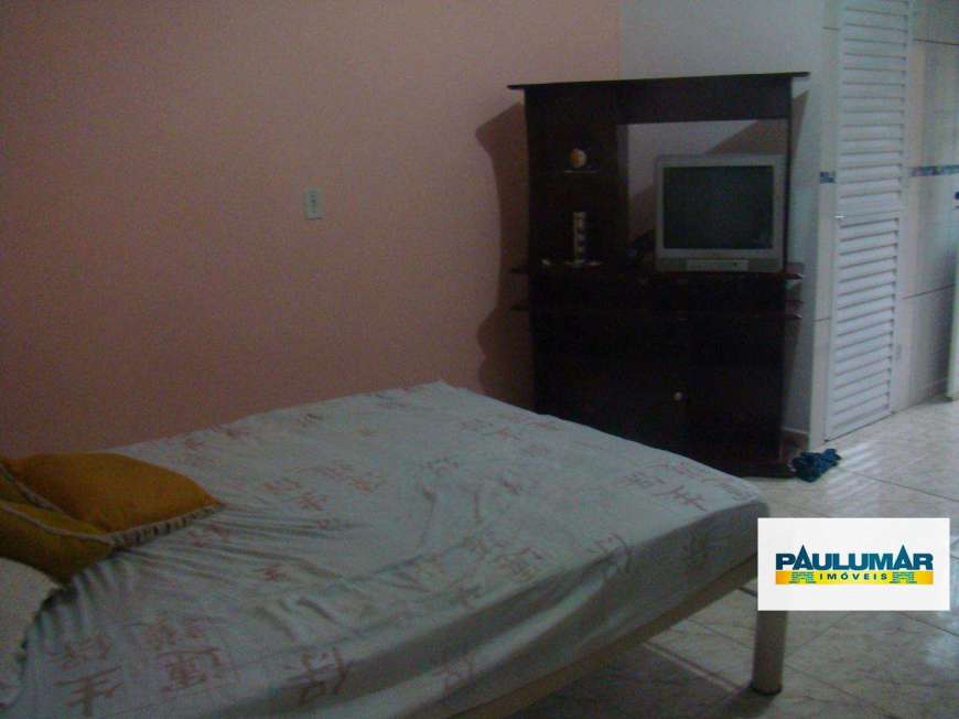 Apartamento com 1 Quarto para Alugar, 30 m² por R$ 800/Mês Vila Vera Cruz, Mongaguá - SP