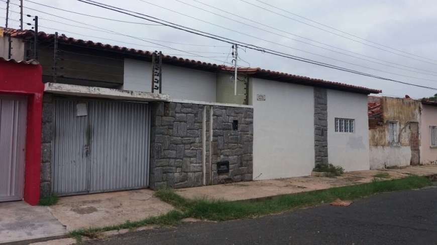 Casa com 3 Quartos à Venda, 360 m² por R$ 350.000 Rua David Caldas, 1271 - Mafuá, Teresina - PI