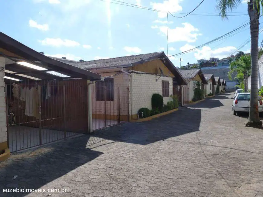 Casa de Condomínio com 2 Quartos para Alugar por R$ 750/Mês Rondônia, Novo Hamburgo - RS