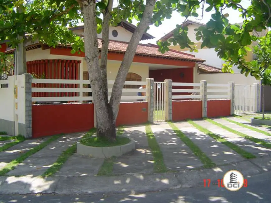Casa com 4 Quartos para Alugar, 360 m² por R$ 1.200/Dia Enseada Azul, Guarapari - ES