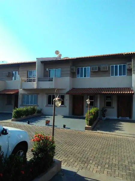 Casa de Condomínio com 3 Quartos para Alugar, 140 m² por R$ 1.300/Mês Barra do Pari, Cuiabá - MT