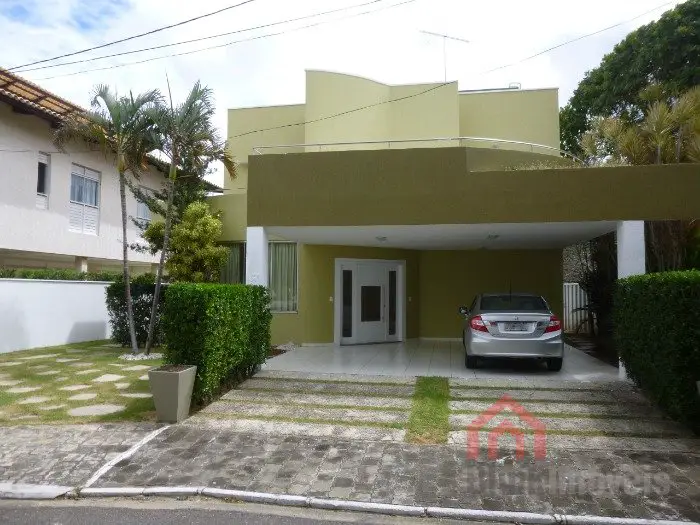 Casa de Condomínio com 4 Quartos para Alugar por R$ 3.100/Mês Rua Raimundo Chaves, 1526 - Candelária, Natal - RN