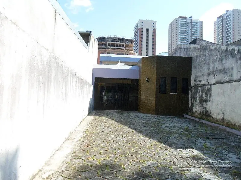Casa com 3 Quartos para Alugar, 309 m² por R$ 7.500/Mês Marco, Belém - PA