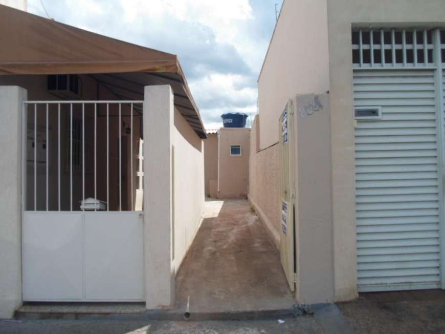 Casa com 2 Quartos para Alugar, 53 m² por R$ 630/Mês São Benedito, Uberaba - MG