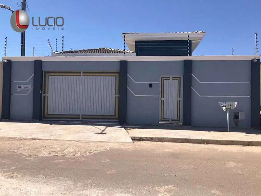 Casa com 3 Quartos à Venda, 200 m² por R$ 450.000 Setor Sul Jamil Miguel, Anápolis - GO