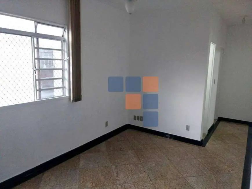 Apartamento com 3 Quartos para Alugar, 80 m² por R$ 890/Mês Serrano, Belo Horizonte - MG