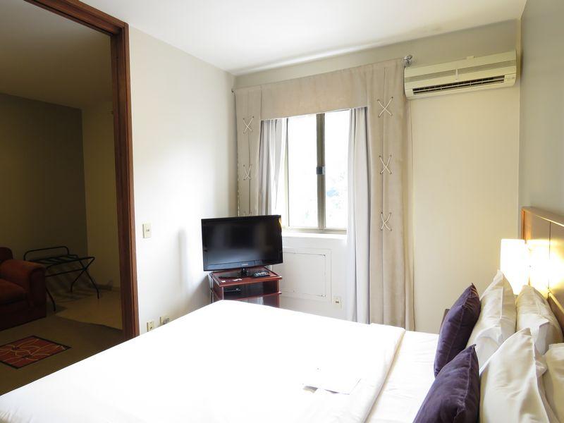Apartamento com 1 Quarto à Venda, 40 m² por R$ 180.000 Centro, Joinville - SC