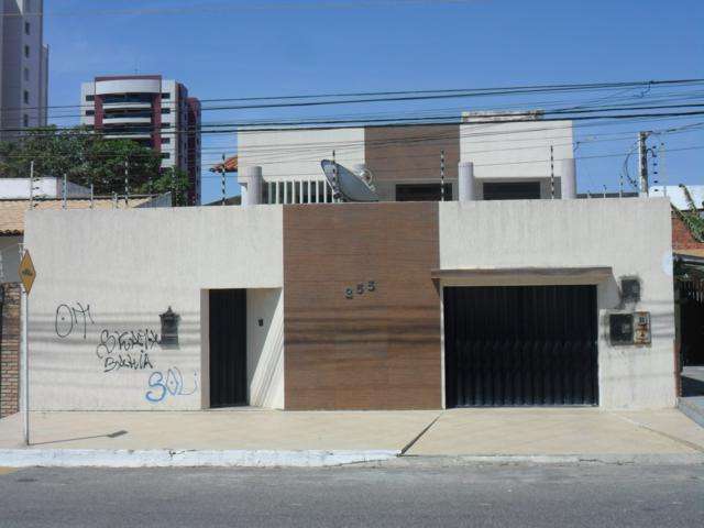 Casa com 5 Quartos para Alugar, 100 m² por R$ 8.000/Mês Rua Lions Club, 255 - Atalaia, Aracaju - SE