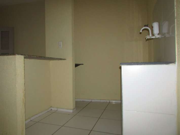 Apartamento com 2 Quartos para Alugar, 50 m² por R$ 600/Mês Avenida Imperador, 1627 - Benfica, Fortaleza - CE