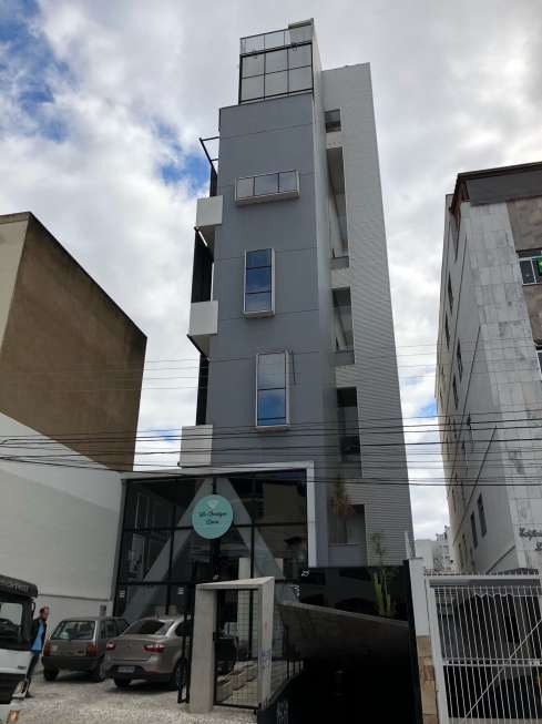 Apartamento com 1 Quarto à Venda, 55 m² por R$ 395.000 Rua Luís de Camões, 25 - São Mateus, Juiz de Fora - MG