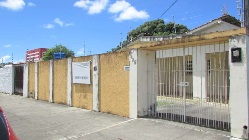 Casa com 3 Quartos para Alugar, 159 m² por R$ 2.500/Mês Rua Coronel Lima Rocha, 925 - Pinheiro, Maceió - AL