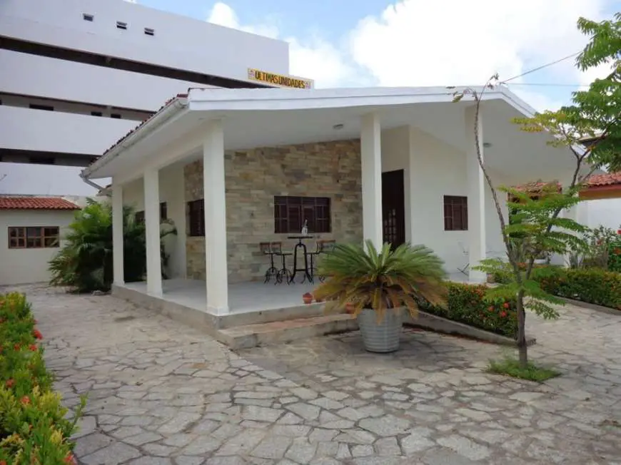 Casa com 2 Quartos para Alugar, 115 m² por R$ 3.000/Mês Rua Maria das Graças Ribeiro de Alencar - Bessa, João Pessoa - PB
