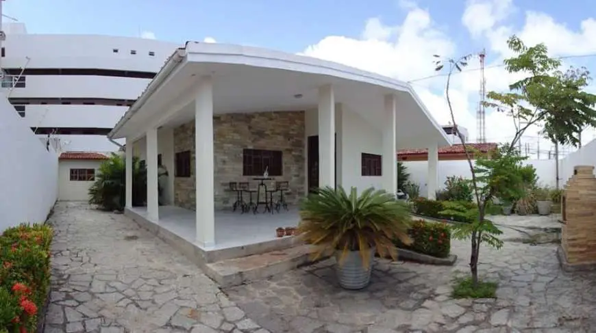 Casa com 2 Quartos para Alugar, 115 m² por R$ 3.000/Mês Rua Maria das Graças Ribeiro de Alencar - Bessa, João Pessoa - PB