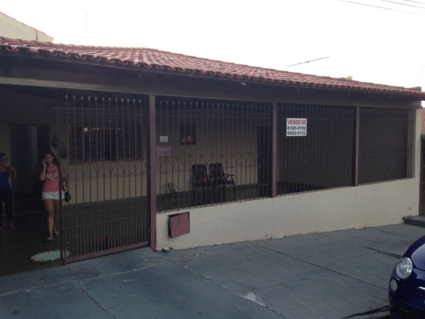 Sobrado com 4 Quartos à Venda por R$ 350.000 Alameda Rio Araguaia - Conjunto Residencial Aruana I, Goiânia - GO