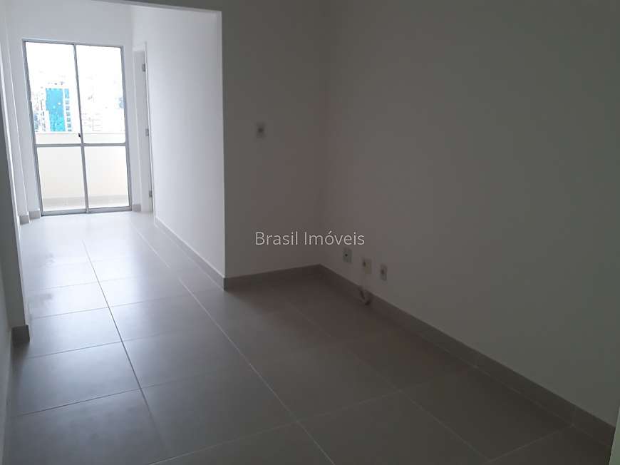 Apartamento com 1 Quarto para Alugar por R$ 800/Mês Avenida Presidente Itamar Franco - São Mateus, Juiz de Fora - MG