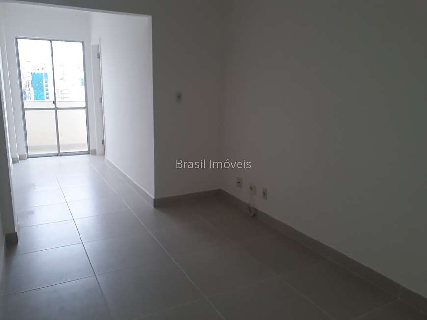 Apartamento com 1 Quarto para Alugar por R$ 800/Mês Avenida Presidente Itamar Franco - São Mateus, Juiz de Fora - MG