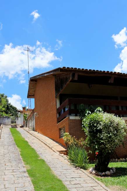 Chácara com 4 Quartos à Venda, 450 m² por R$ 1.200.000 Rua Mariana Piton Andreoli, 255 - Chácaras São Bento, Valinhos - SP