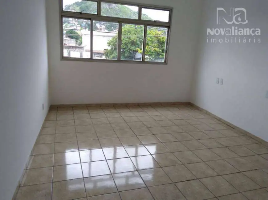 Apartamento com 3 Quartos para Alugar, 112 m² por R$ 1.000/Mês Avenida Carlos Lindemberg, 359 - Jaburuna, Vila Velha - ES