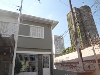 Casa com 2 Quartos para Alugar, 116 m² por R$ 4.200/Mês Rua Marinho Falcão - Vila Madalena, São Paulo - SP