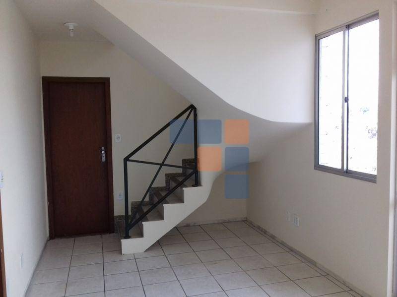 Cobertura com 3 Quartos para Alugar, 169 m² por R$ 1.800/Mês Caiçaras, Belo Horizonte - MG