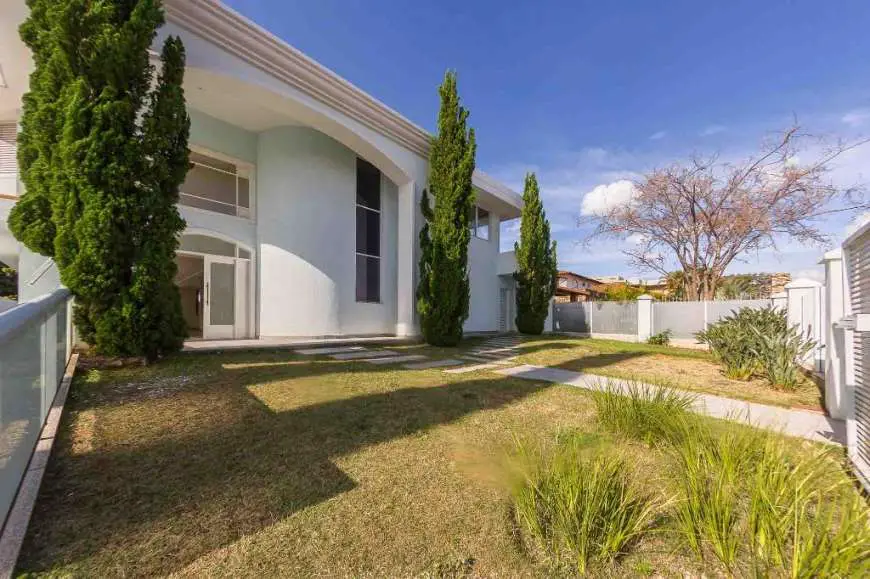 Casa com 5 Quartos para Alugar, 730 m² por R$ 20.000/Mês Lago Sul, Brasília - DF