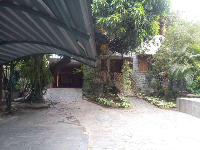 Casa com 3 Quartos à Venda, 360 m² por R$ 1.200.000 Rua Martim Afonso de Souza, 377 - Glória, Belo Horizonte - MG
