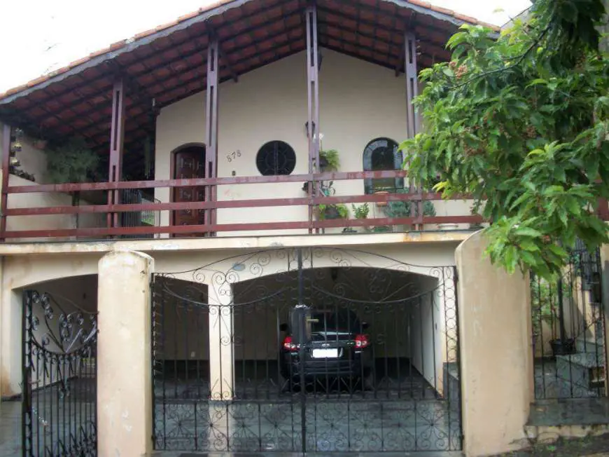 Casa com 3 Quartos à Venda, 306 m² por R$ 940.000 Parque Residencial Colina do Sol, Valinhos - SP