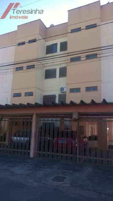 Apartamento com 3 Quartos para Alugar, 80 m² por R$ 750/Mês Rua Portugal - Vila Santa Isabel, Anápolis - GO