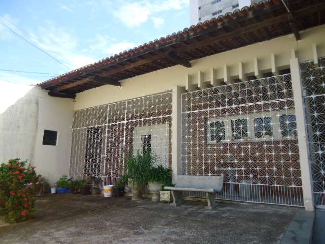Casa com 3 Quartos para Alugar por R$ 7.000/Mês Rua Walter Bezerra Sá, 65 - Aldeota, Fortaleza - CE