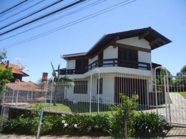 Casa com 4 Quartos à Venda, 300 m² por R$ 1.280.000 Rua Luiz Antunes, 1153 - Panazzolo, Caxias do Sul - RS