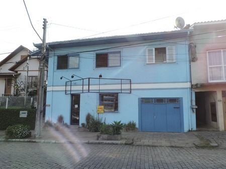 Casa com 2 Quartos para Alugar por R$ 500/Mês Rua Conselheiro Dantas, 608 - Sagrada Família, Caxias do Sul - RS
