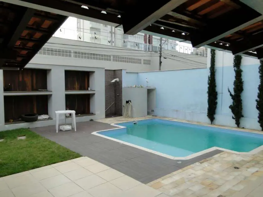 Casa com 4 Quartos à Venda, 350 m² por R$ 730.000 Centro, Jaraguá do Sul - SC