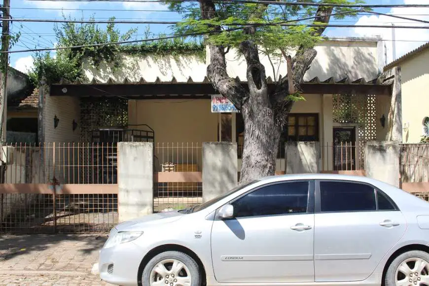 Casa com 3 Quartos à Venda, 420 m² por R$ 850.000 Pelinca, Campos dos Goytacazes - RJ