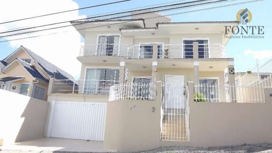 Casa com 4 Quartos à Venda, 315 m² por R$ 1.150.000 Rua Virgílio Godinho - Brusque, Lages - SC