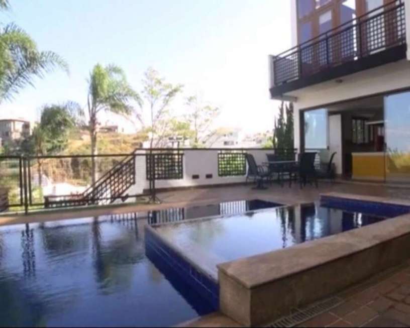 Casa de Condomínio com 4 Quartos para Alugar, 700 m² por R$ 15.000/Mês Vila Castela , Nova Lima - MG