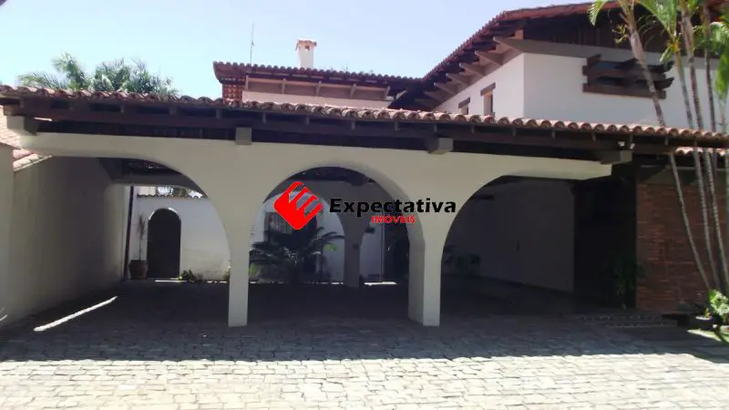 Casa com 7 Quartos para Alugar, 1045 m² por R$ 10.000/Mês Avenida Novara, 1260 - Bandeirantes, Belo Horizonte - MG