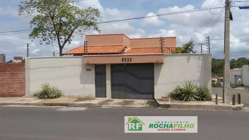 Casa com 3 Quartos para Alugar por R$ 2.000/Mês Avenida Rochelane Fortes Said - Gurupi, Teresina - PI